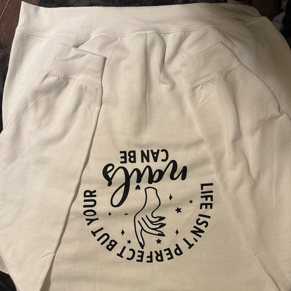 Sweatshirt - Picture 3 of 3